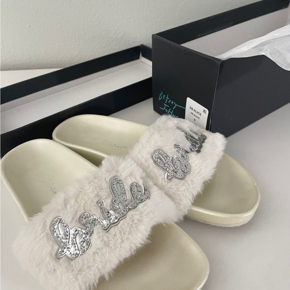 Betsey Johnson bedazzled Bridal Slides - Picture 5 of 13